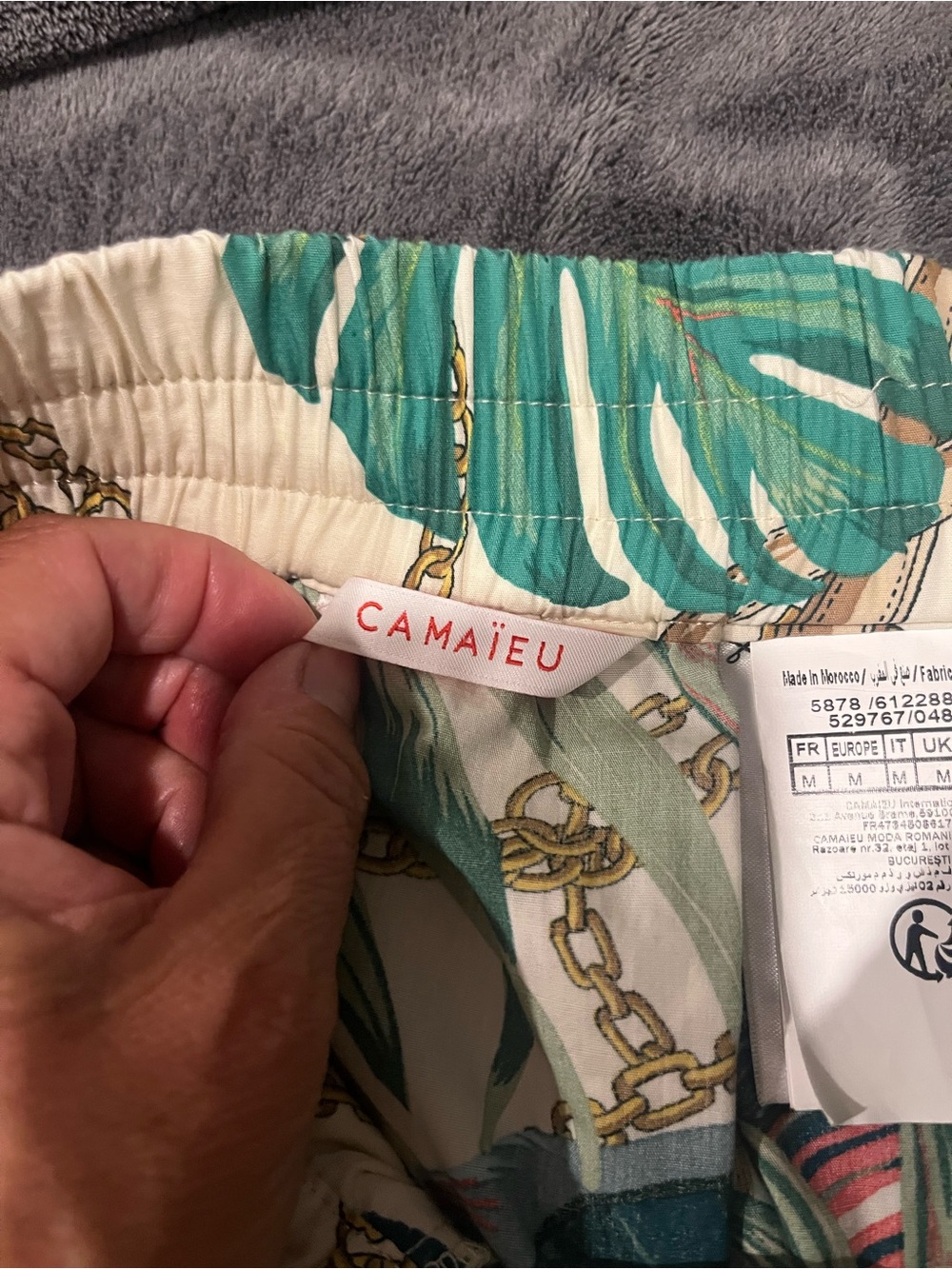 Tropical Leaf A-Line Skirt in Cream and Green - Unbranded - Picture 2 of 6